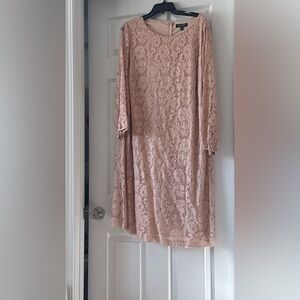Pre-Owned Dusty Rose/Blush Ralph Lauren 3/4 Sleeved Lace Dress